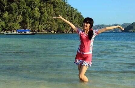 Cindy Eks-JKT 48 Jatuh Cinta Pada Sombori