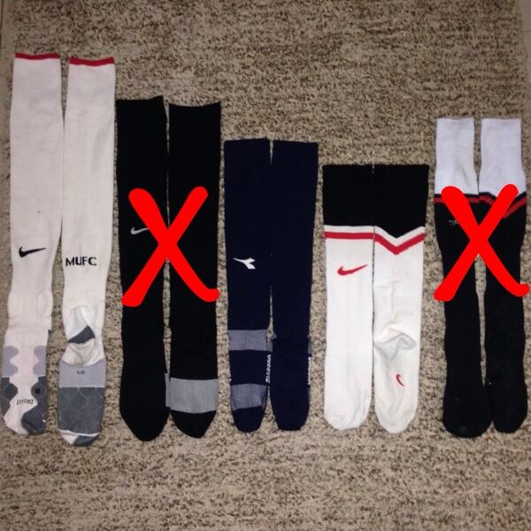 (PENSIUN FUTSAL) CELANA BOLA GRADE ORI & KAOS KAKI (SOCKS) ORIGINAL