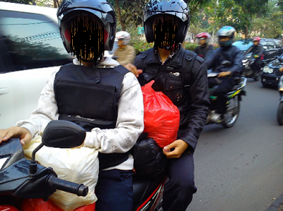 Diselamatkan Oleh Buntelan Nasi Uduk
