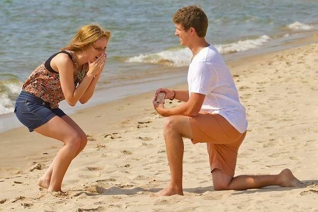 MOMENT ROMANTIS LAMAR CEWEK!