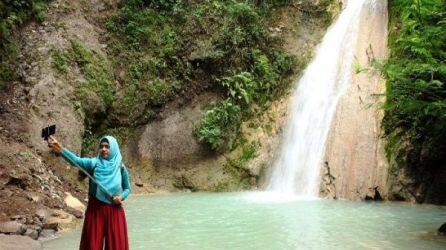 Antara Travelling, Selfie, Aktualisasi Diri, dan Ego Pribadi