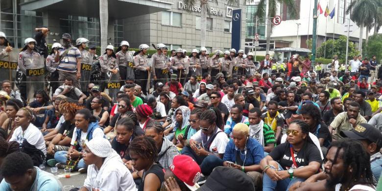 Demo Mahasiswa Papua di Bundaran HI Berujung RIcuh