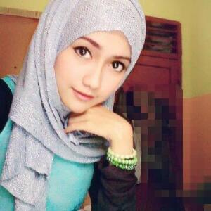 Jeritan Jijik Seorang Perempuan di Dalam KRL