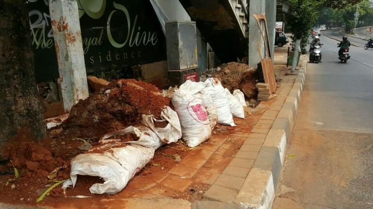 Pelanggaran Yang Merugikan Pejalan Kaki