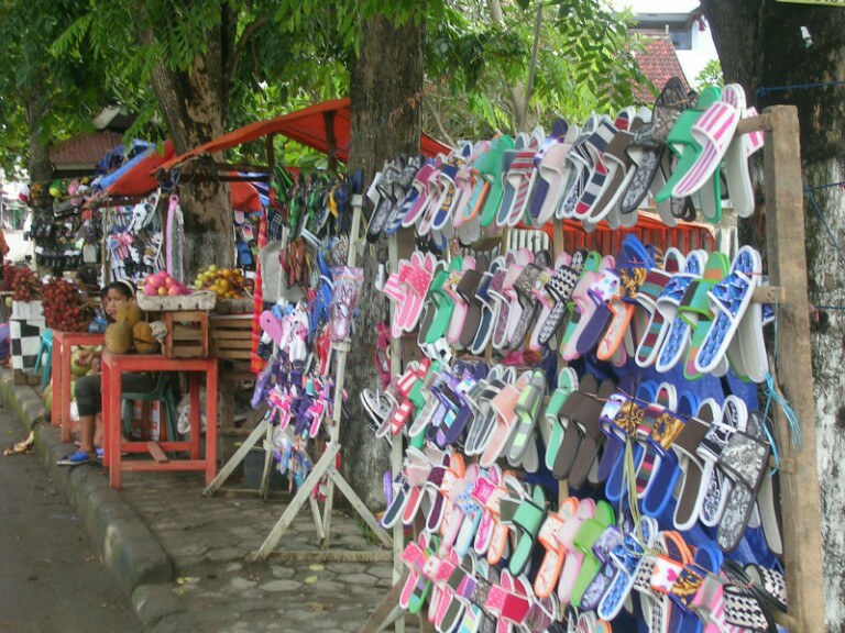 Pelanggaran Yang Merugikan Pejalan Kaki