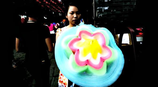 Gulali atau Cotton Candy Bebentuk Bunga Yang Besar, Unik dan Juga sekaligus Kreatif