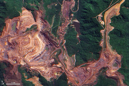 Freeport Masuk dalam 10 Lubang Raksasa Buatan Manusia di Dunia