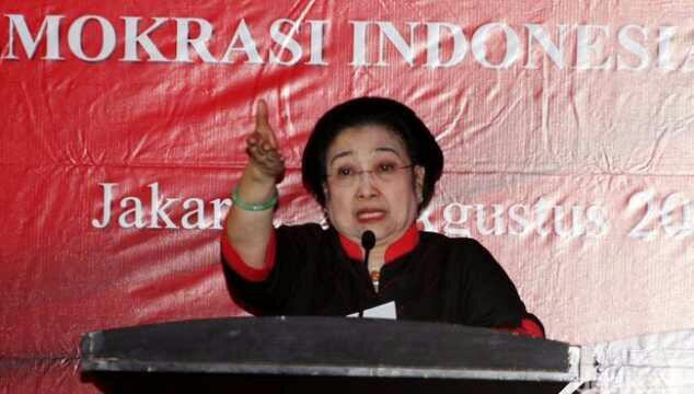 Saat Megawati 'Sentil' Puan Maharani dan Presiden Jokowi