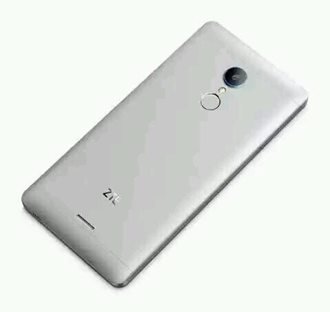 ZTE BLADE A711 Cheapest Finger Print 1.9jutaan Penakluk Xiaomi Note 3