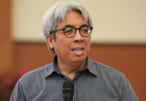 Puisi Imam Prasodjo: Maafkan Aku Meludah ke Arah Wajahmu Yang Mulia