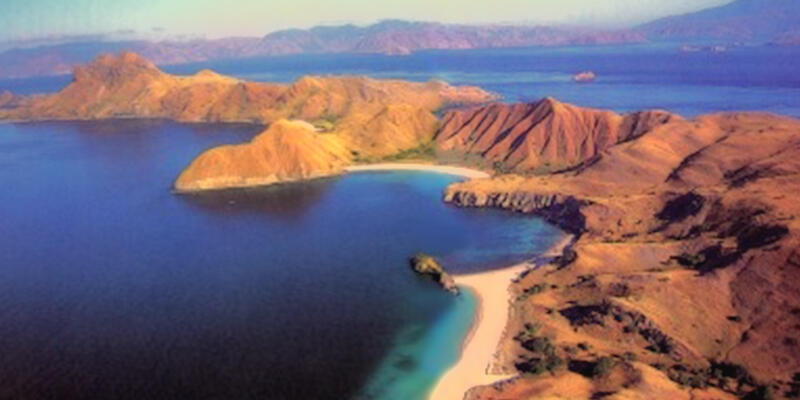 keindahan pulau di indonesia yang cocok untuk diving, pas di musim hujan lagi bray.
