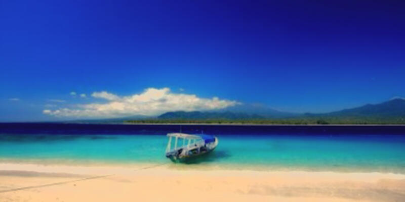 keindahan pulau di indonesia yang cocok untuk diving, pas di musim hujan lagi bray.