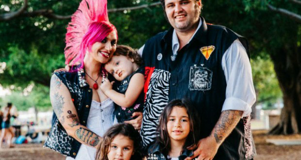 Jadi Punk Harus Realistis dan Nggak Usah Terlalu Idealis