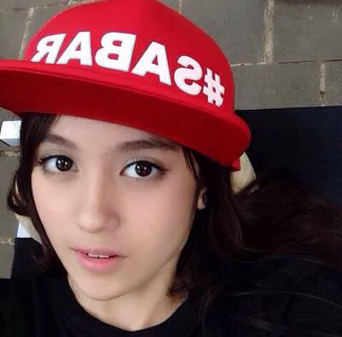 Si CentiL NabilahJKT48 Melongoo Pakai Jenggot Santa Claus.....!!