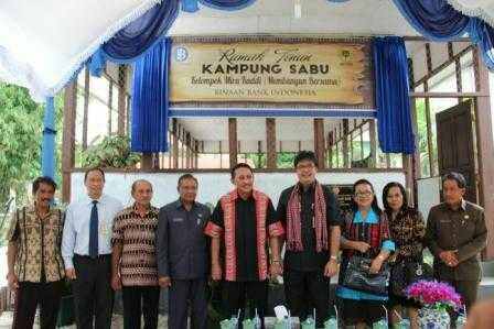 Setya Novanto dan Mengintip Istananya yang Megah di Kupang