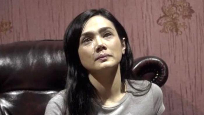 FOTO : Tangis Mulan Jamela Minta Maaf ke Maia dan Rela Lepaskan Dhani