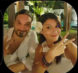 Hot Foto : Tamara Bleszynski Mesra Dengan Bule Gondrong, GANTENG...
