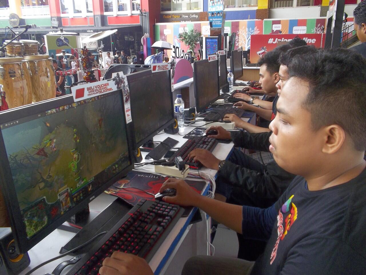 &#91;FR DIGILIFE TELKOMSEL&#93; Serunya Bermain Game Bersama TELKOMSEL