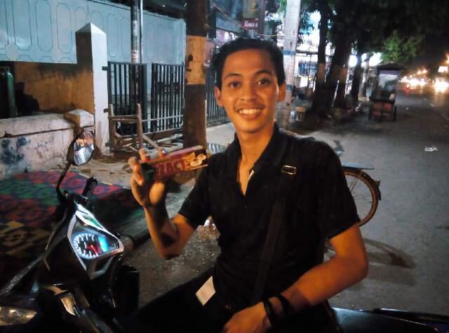 &#91;FR&#93; Bagi-bagi pasta gigi ZACT di Tegal dan sekitarnya