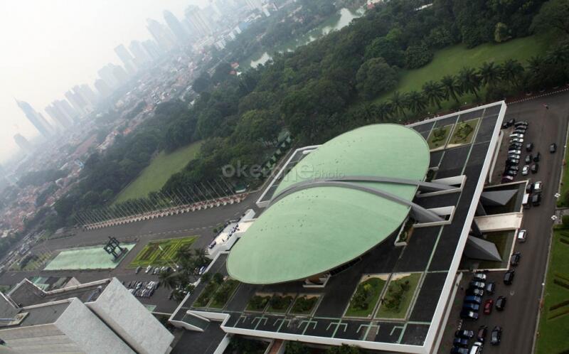 bermacam arsitektur bangunan unik dan modern di Indonesia