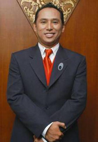 inilooh Wajah GANTENG-GANTENG Anggota DPR Periode 2014 - 2019...