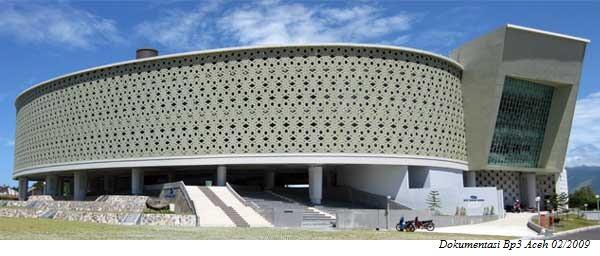 bermacam arsitektur bangunan unik dan modern di Indonesia