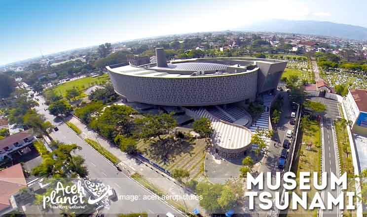 bermacam arsitektur bangunan unik dan modern di Indonesia