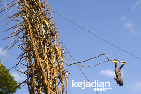 &#91;Siapin Mental Gan&#93; 7 Ritual Seram yang Bikin Bulu Kuduk Merinding