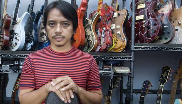 Breaking News : DEWA BUDJANA cs Hibur Jokowi dan TNI...