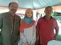Gadis Cantik 18 Tahun Menikah Dengan Gurunya Berusia 52 Tahun