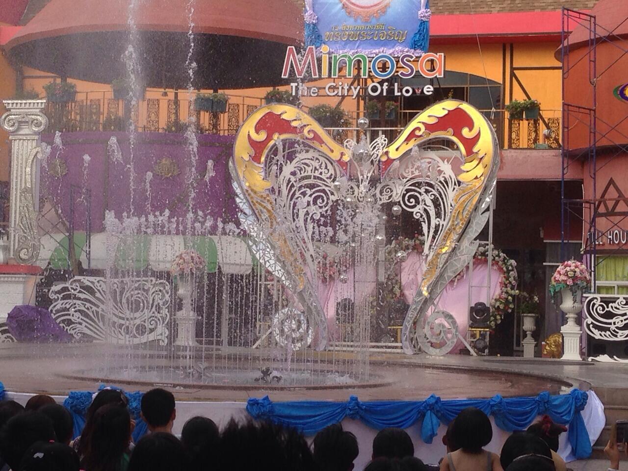 Alcazar Show Cabaret ala Ladyboy Thailand