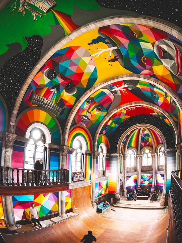 Terbengkalai,gereja dirubah menjadi arena skateboard