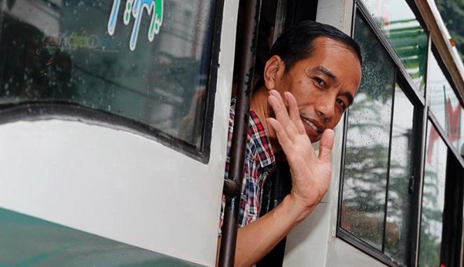 Ayo Gan, Baca Kisah Jokowi Naik Metromini