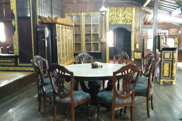 Ini Dia Bentuk Asli Rumah di Gambar Uang Rp 10 Ribu