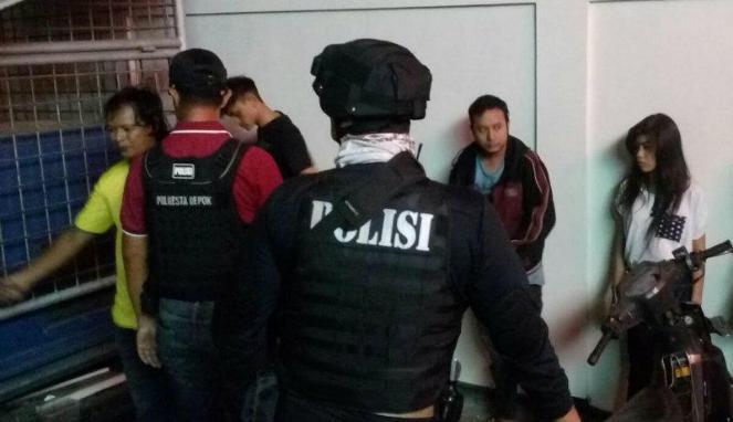 Preman Bersenjata Air Kencing Dibekuk di Depok