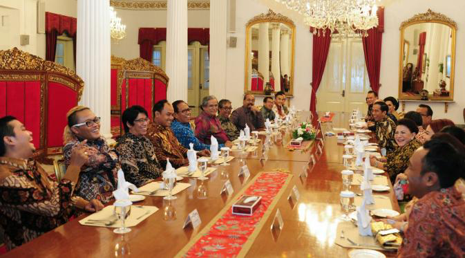 Ko' Cuma 6 Tingkah Kocak Jokowi Selama Jadi Presiden...