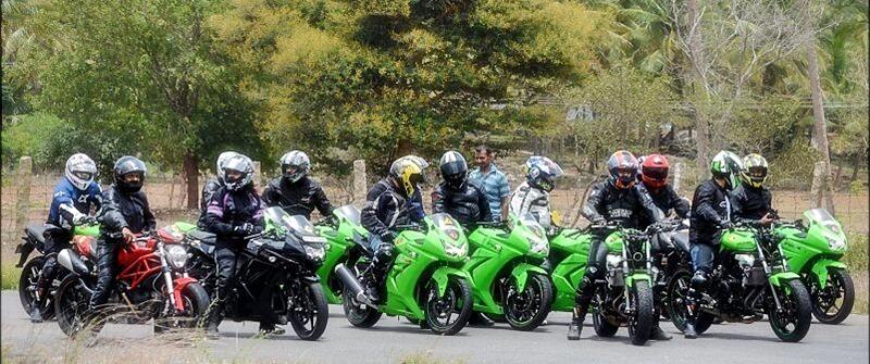 Beberapa Komunitas Motor di Indonesia, agan termasuk yang mana ?