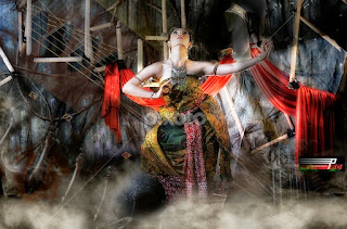 Lagu Lingsir Wengi
Adalah 'Unen2' Doa
Sunan Kalijaga, Bukan Lagu
Pemanggil Kuntilanak