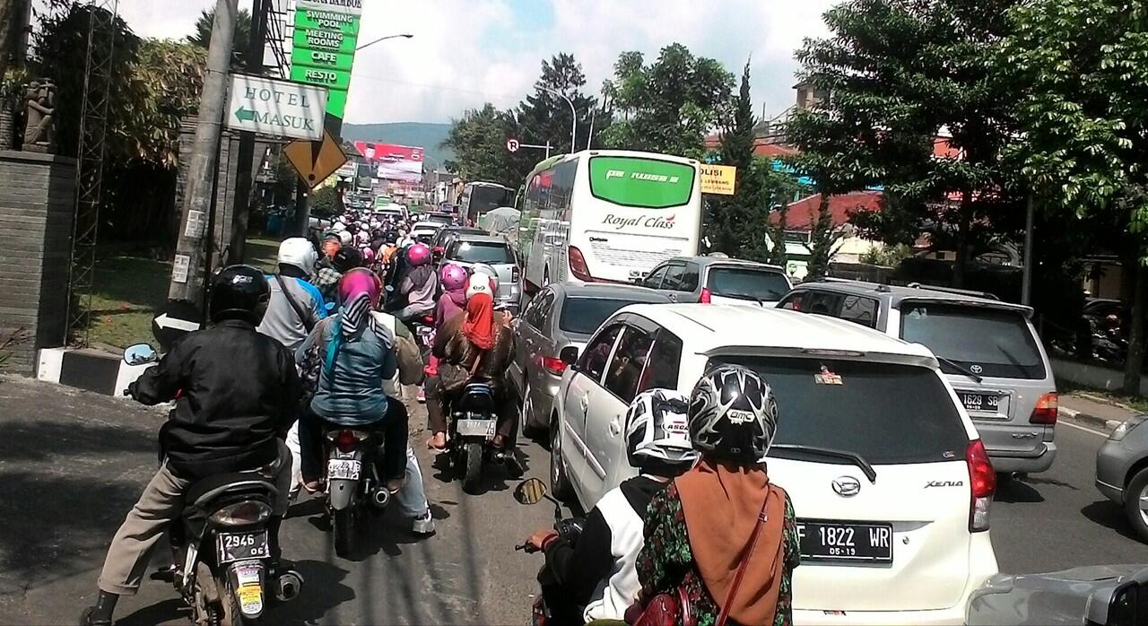  &#91;PRESTASI&#93; cuma diindonesia, liburan jadi ajang NYAMPAH berjamaah