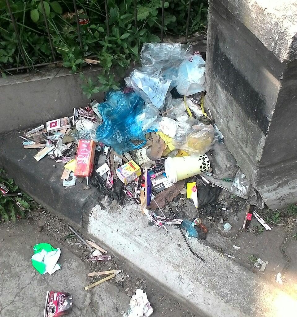  &#91;PRESTASI&#93; cuma diindonesia, liburan jadi ajang NYAMPAH berjamaah