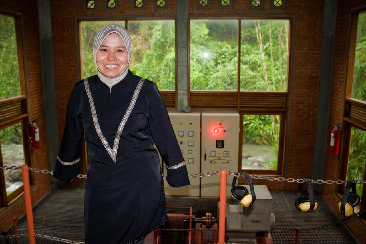 Perempuan Inspiratif Itu: Mengembangkan Kemandirian Masyarakat