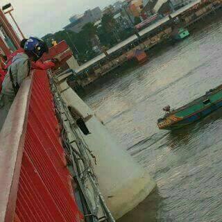 Breaking News! Ditemukan Tewas Gantung Diri Di Ampera (Palembang)