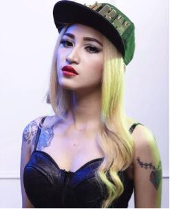 Daya Pikat Cewek Bertopi Snapback