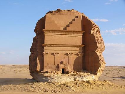 situs kuno di saudi arabia dan petra di jordan