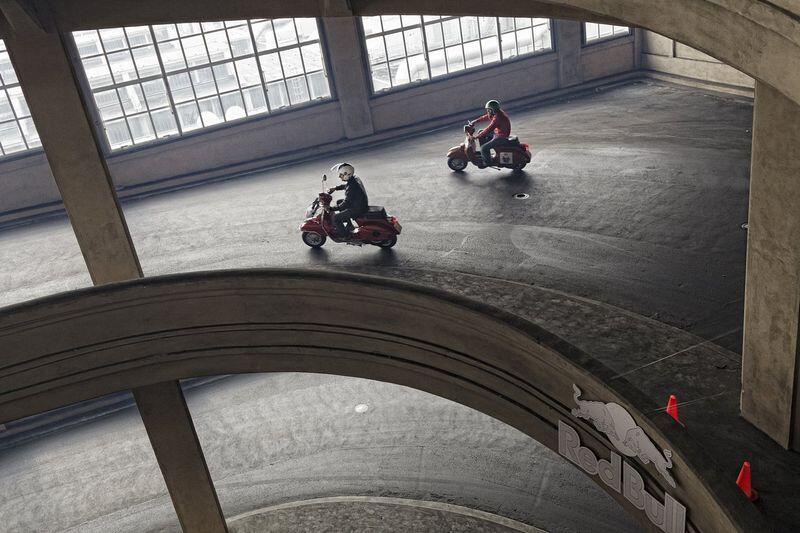 ● ● ● Fiat’s Lingotto : Atap Pabrik Yang Berubah Menjadi Arena Balapan Vespa