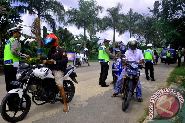 7 Hal Mistis yang sering kita temui di jalan raya