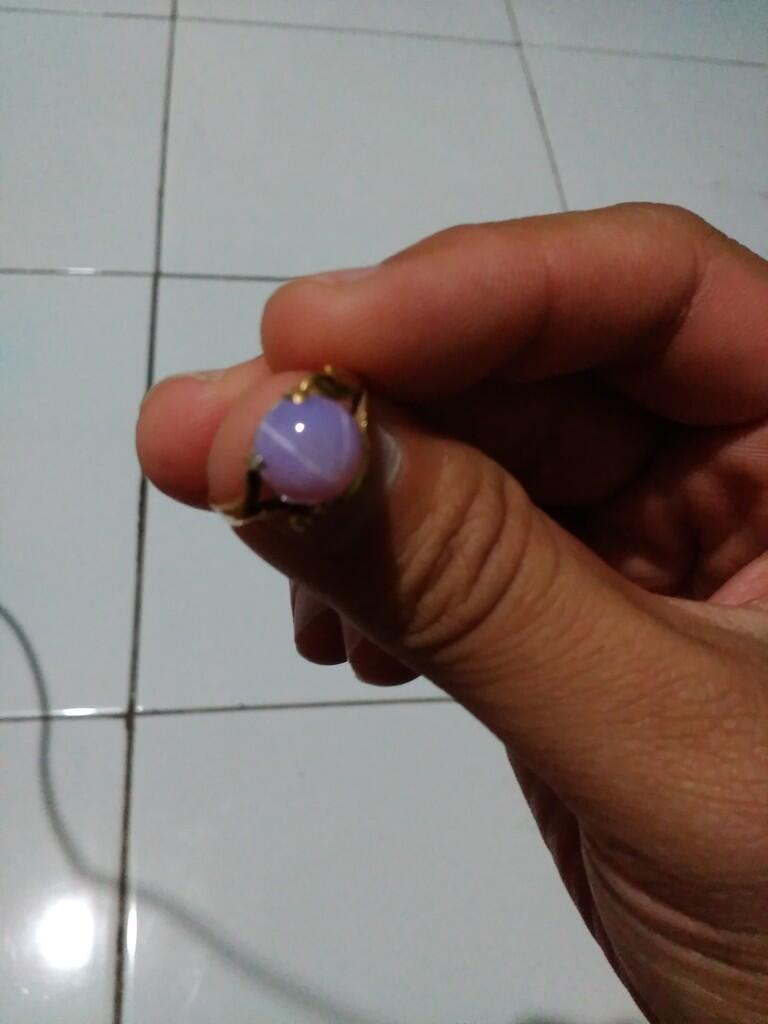 Batu cincin ungu
