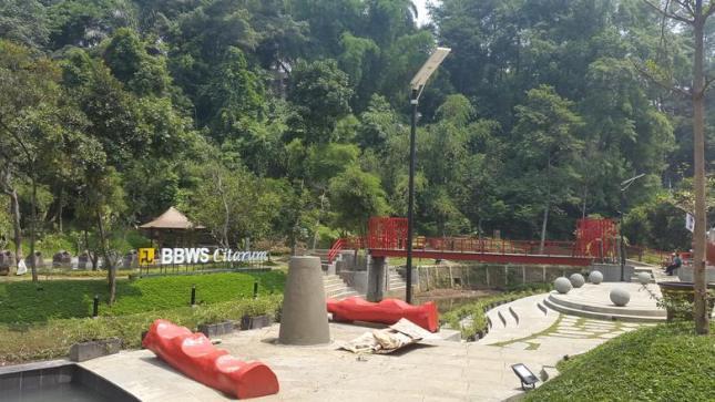 Teras Cikapundung Bandung diresmikan & dibuka untuk warga