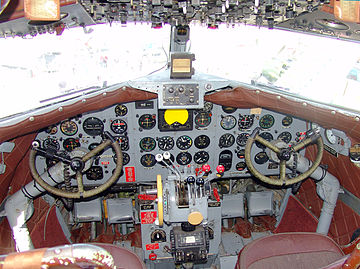 BAHAS TUNTAS Douglas DC-3 (Pesawat Kepresidenan Soekarno)