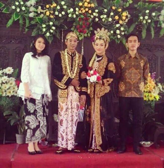 FOTO: 7 Bulanan Sederhana Menantu Jokowi, Gibran Akhirnya Senyum!